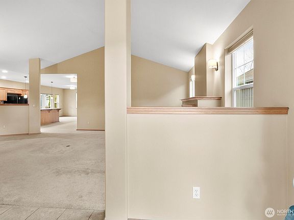 4th image of 730 Farmington Drive
