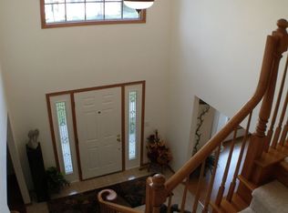 120 Halford Pl, Rockton, IL 61072
