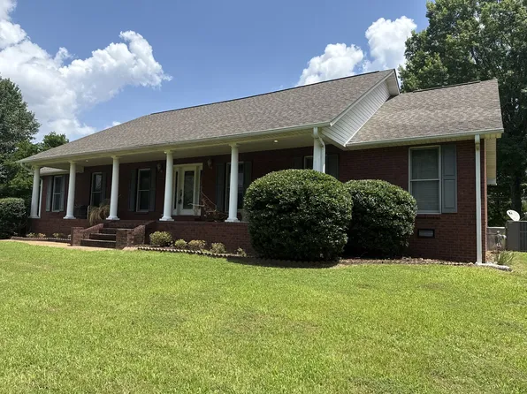 295 Milan Hwy, Trenton, TN 38382