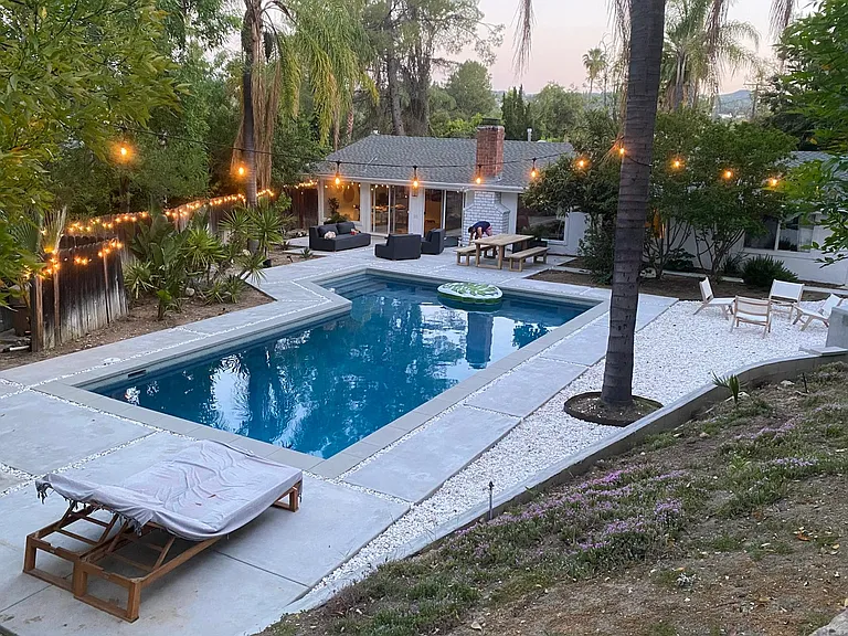 5816 Comanche Ave — Photo 1