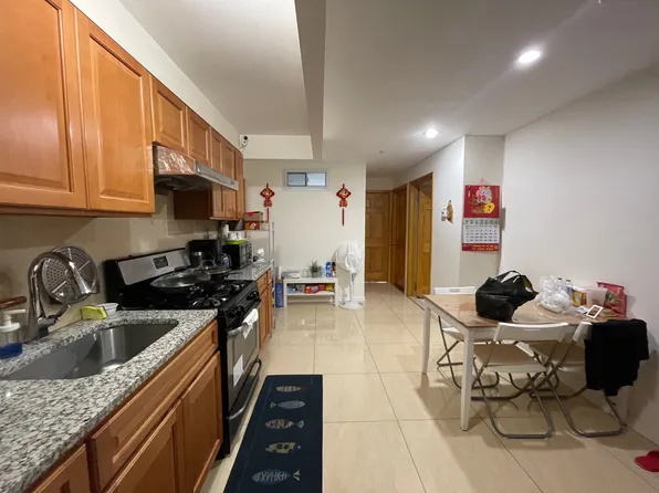 943 60th Street image 2 of 7