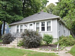 928 W Melin St, Port Washington, WI 53074