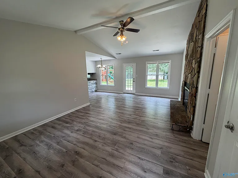 1027 Riverchase Rd SE — Photo 4