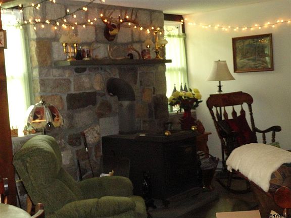 5th image of 106 Woodward Dr