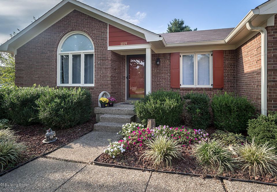 1st image of 1019 Cobblestone Cir