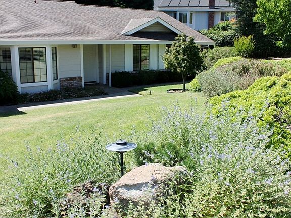 3rd image of 200 Willow Creek Dr