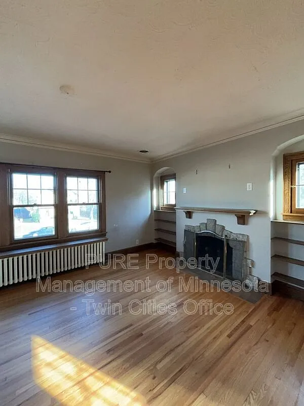 Building Photo - 4908 Chicago Ave #2