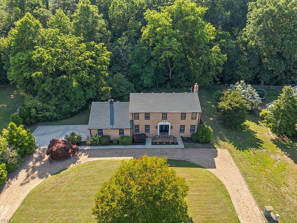1st image of 8957 River Cres