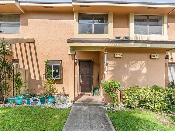 2nd image of 3769 Carambola Circle