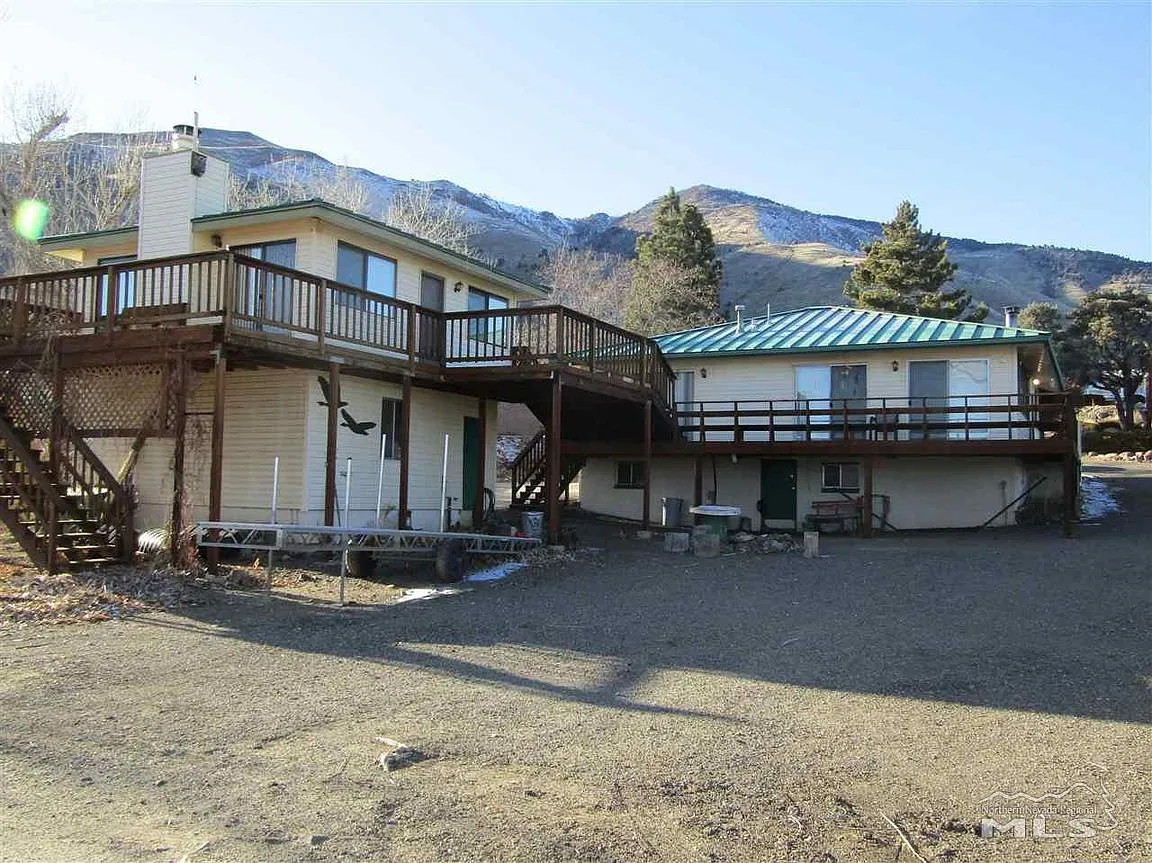 2031 Comstock Dr photo 1