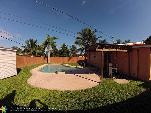 5th image of 6201 SW 38th Ct