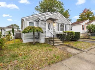 90 Farm St, Providence, RI 02908