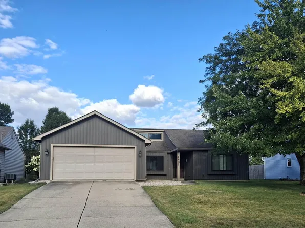 1402 Misty River Dr, Fort Wayne, IN 46808