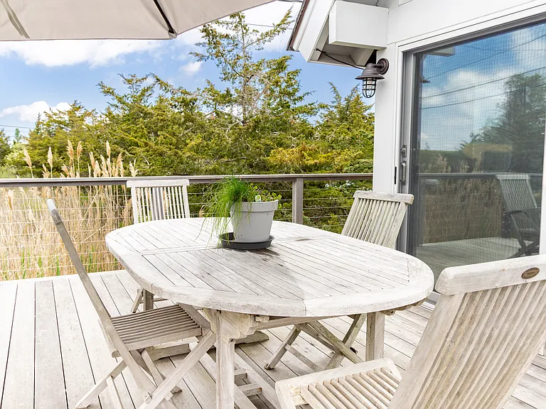 313 Gerard Dr — Photo 10