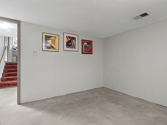 5th image of 7060 Jacobs Rd