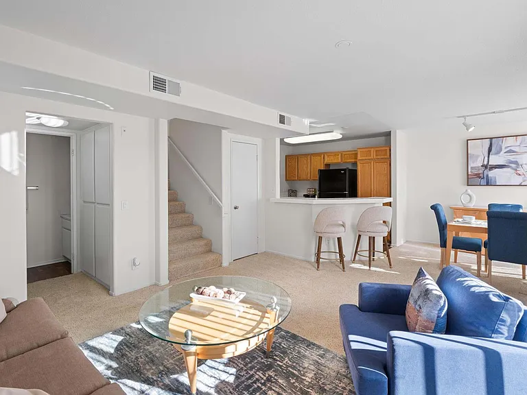 River Ranch Townhomes & Apartments — Photo 87