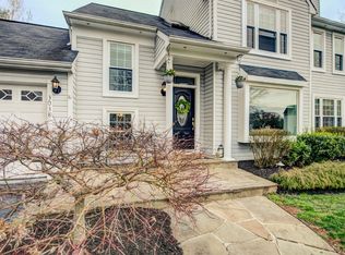 3038 Emerald Chase Dr, Herndon, VA 20171