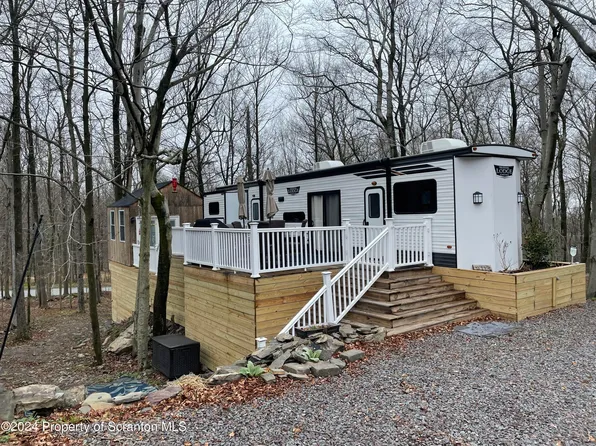 R113 Skyview Dr, Gouldsboro, PA 18424