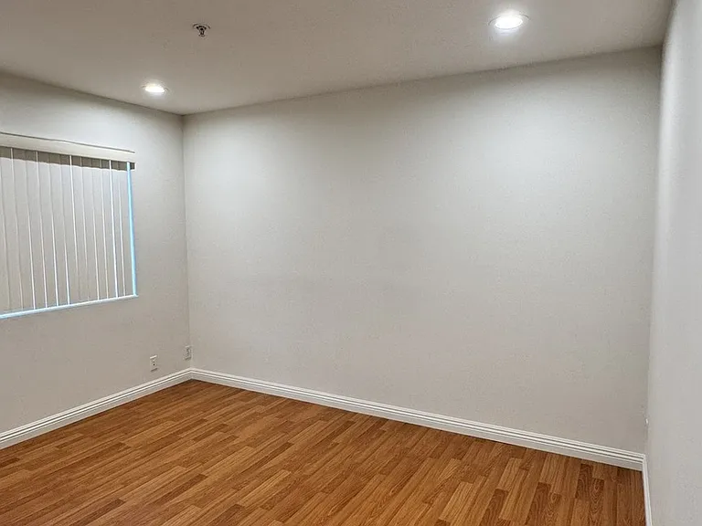 6344 Denny Ave #7 — Photo 12