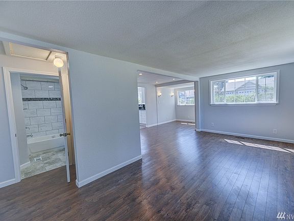 4th image of 3524 232nd St E