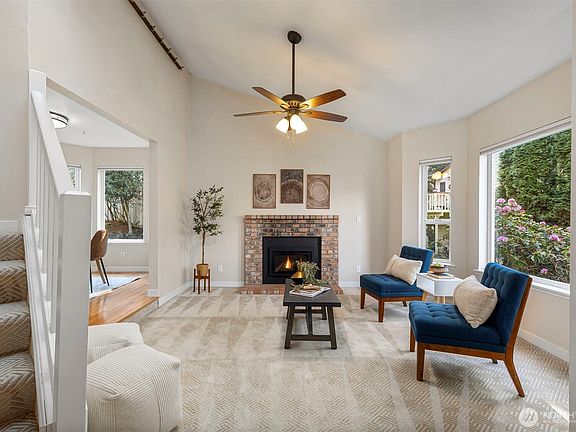 3rd image of 2358 NE Adler Ct