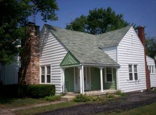 212 W Howard St, Parker City, IN 47368