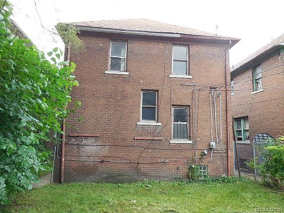 4th image of 16180 Lawton St