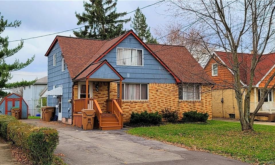 1st image of 67 Evergreen Pl