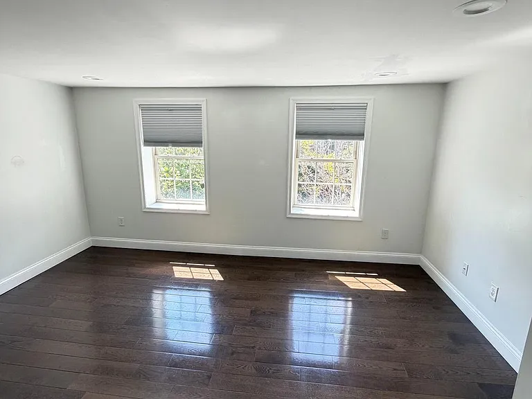 709 S Warnock St — Photo 15