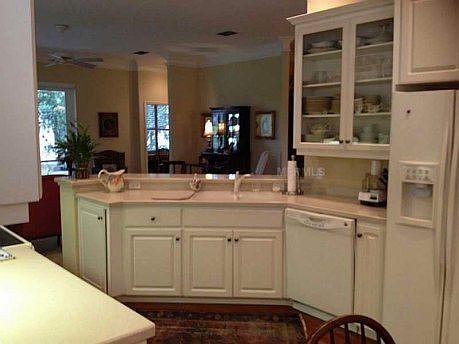 5th image of 3335 Turnberry Dr