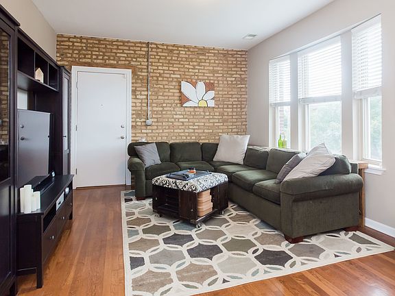 4th image of 3410 W Belden Ave #3