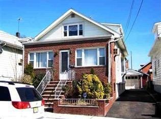 369 Kennedy Dr, Fairview, NJ 07022