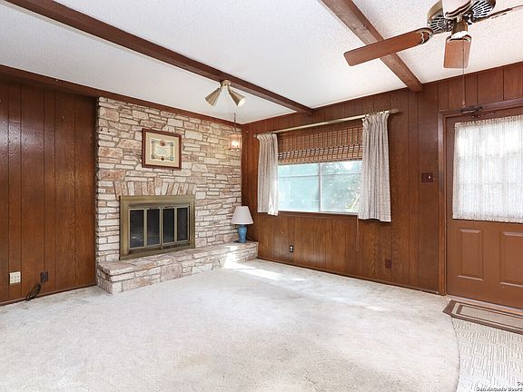 4th image of 6006 Forest Bend