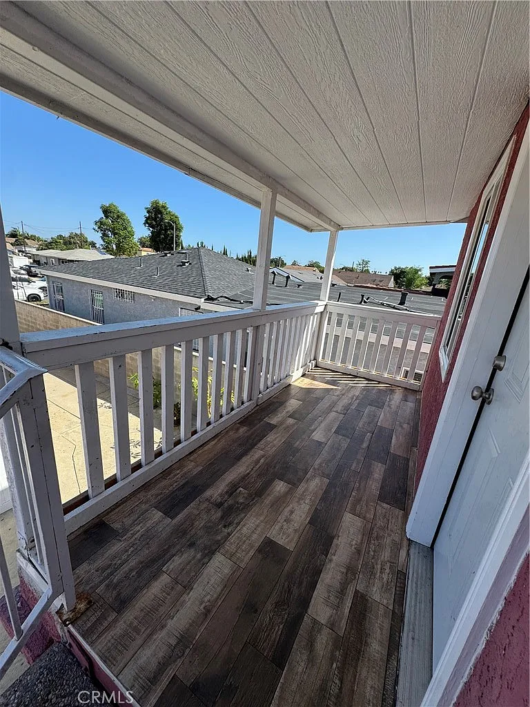 1 bed, 330 sqft, $1,900 — Photo 3
