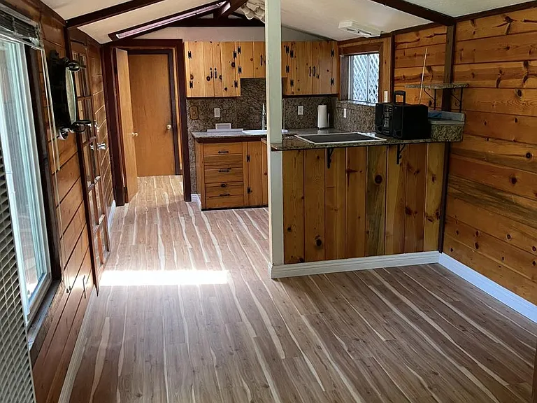 122 Russell Ave #122 — Photo 3