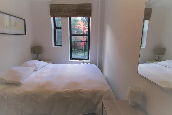 Rented by Compass | media 9