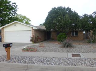 825 Nakomis Dr NE, Albuquerque, NM 87123