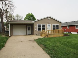 1327 2nd Ave N, Estherville, IA 51334