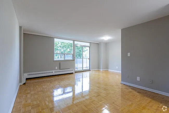 14 Carluke Cres — Photo 10
