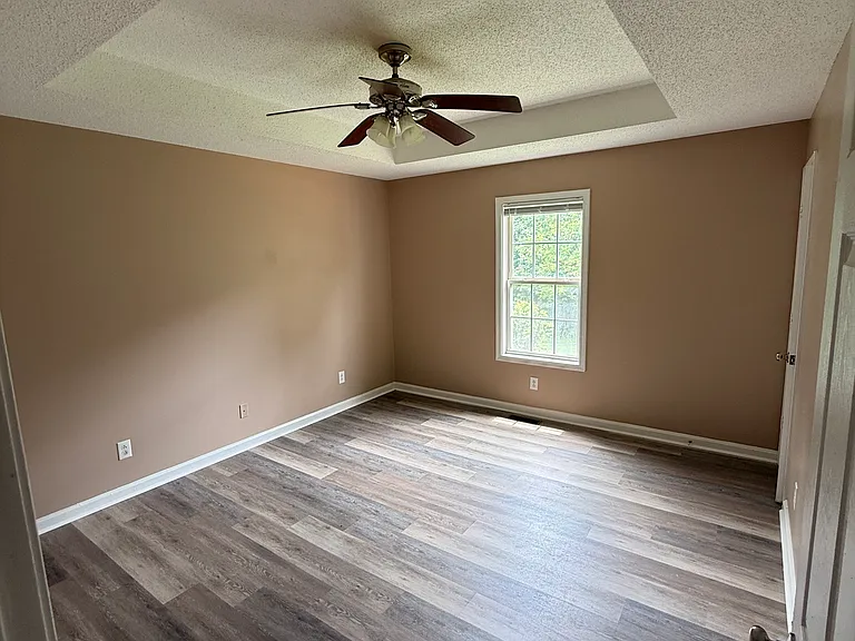 224 Cinderella Ln — Photo 9