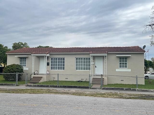 1st image of 2802 SW 36th Ave