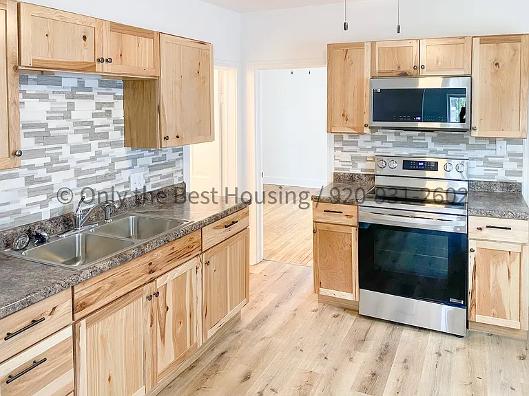 1307 W Bent Ave — Photo 1