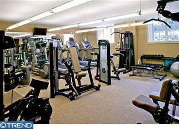 4th image of 190 Presidential Blvd Unit 506