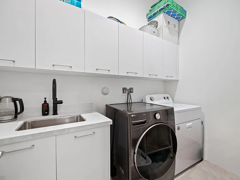 5735 SW 104th Ter — Photo 48