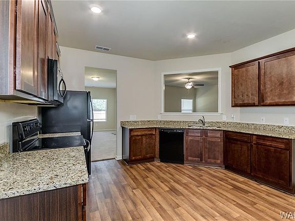 3rd image of 10774 Plantation Dr