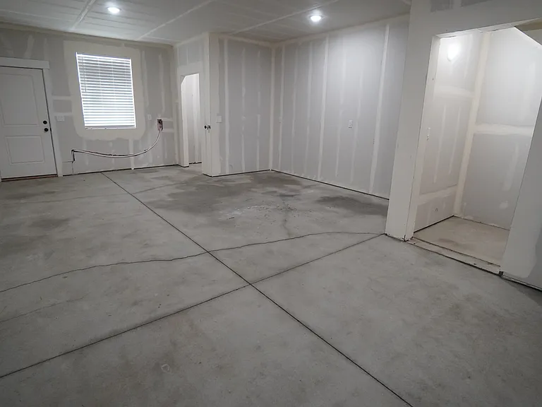 1582 S 150 W — Photo 5