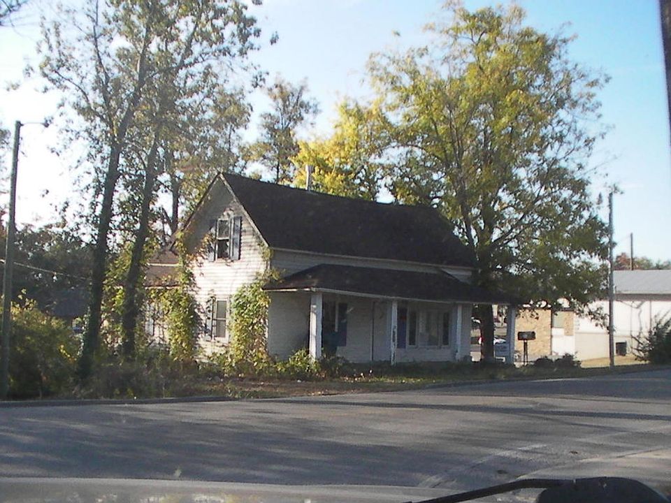 1st image of 206 E 1st St