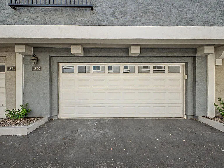 2402 E 5th St #1570 — Photo 28