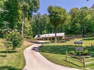 545 Mullinax Cove Rd, Horse Shoe, NC 28742