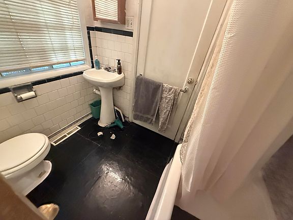 4th image of 125 Trail Creek Rd